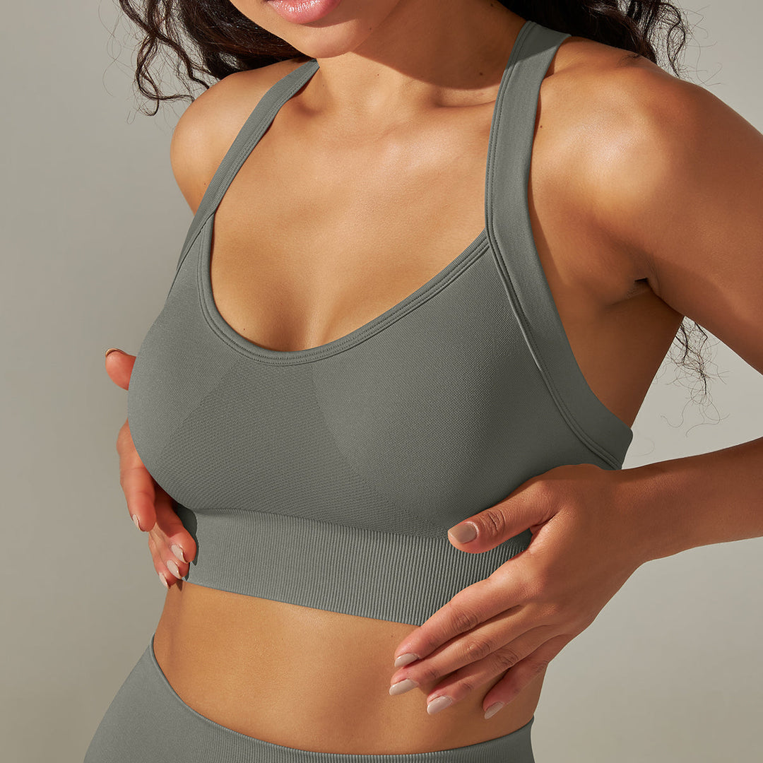 Seamless Cross-Back Sports Bra